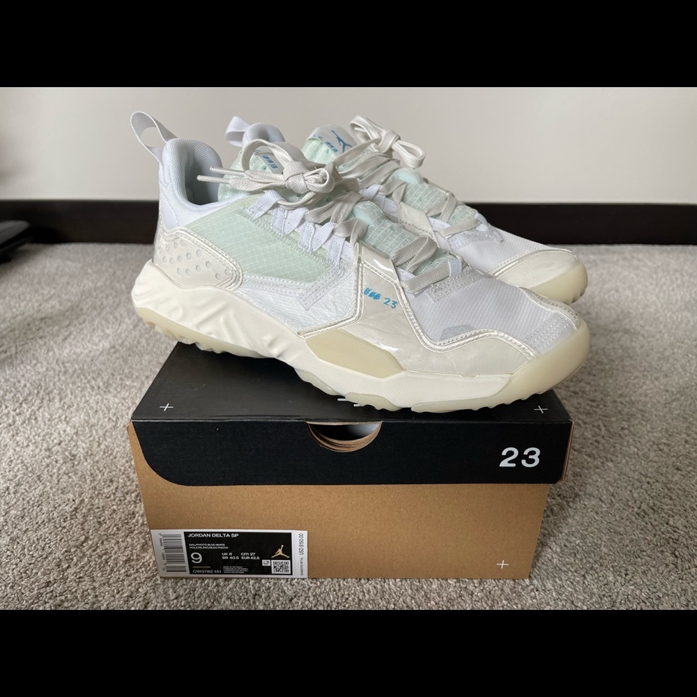 NWT Jordan Delta SP Sail US9